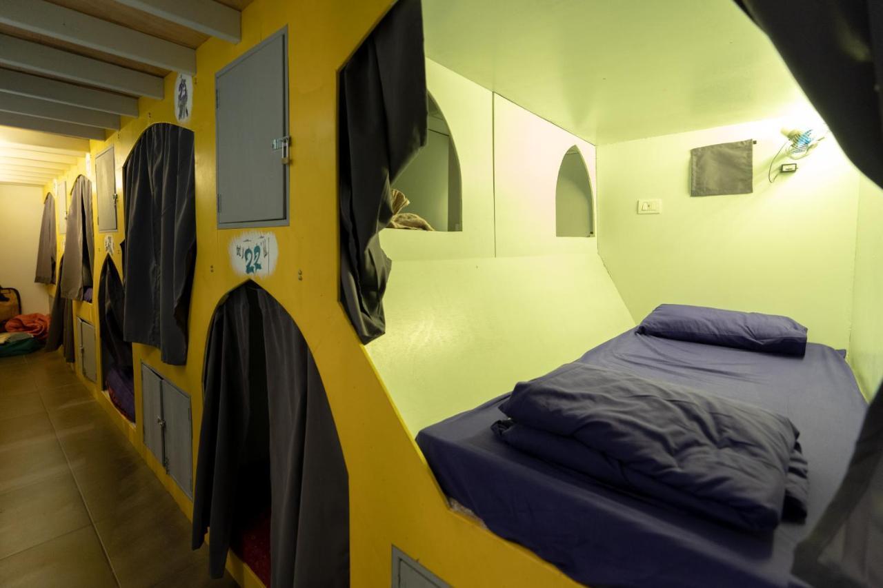 Eco Akko Hostel Buitenkant foto